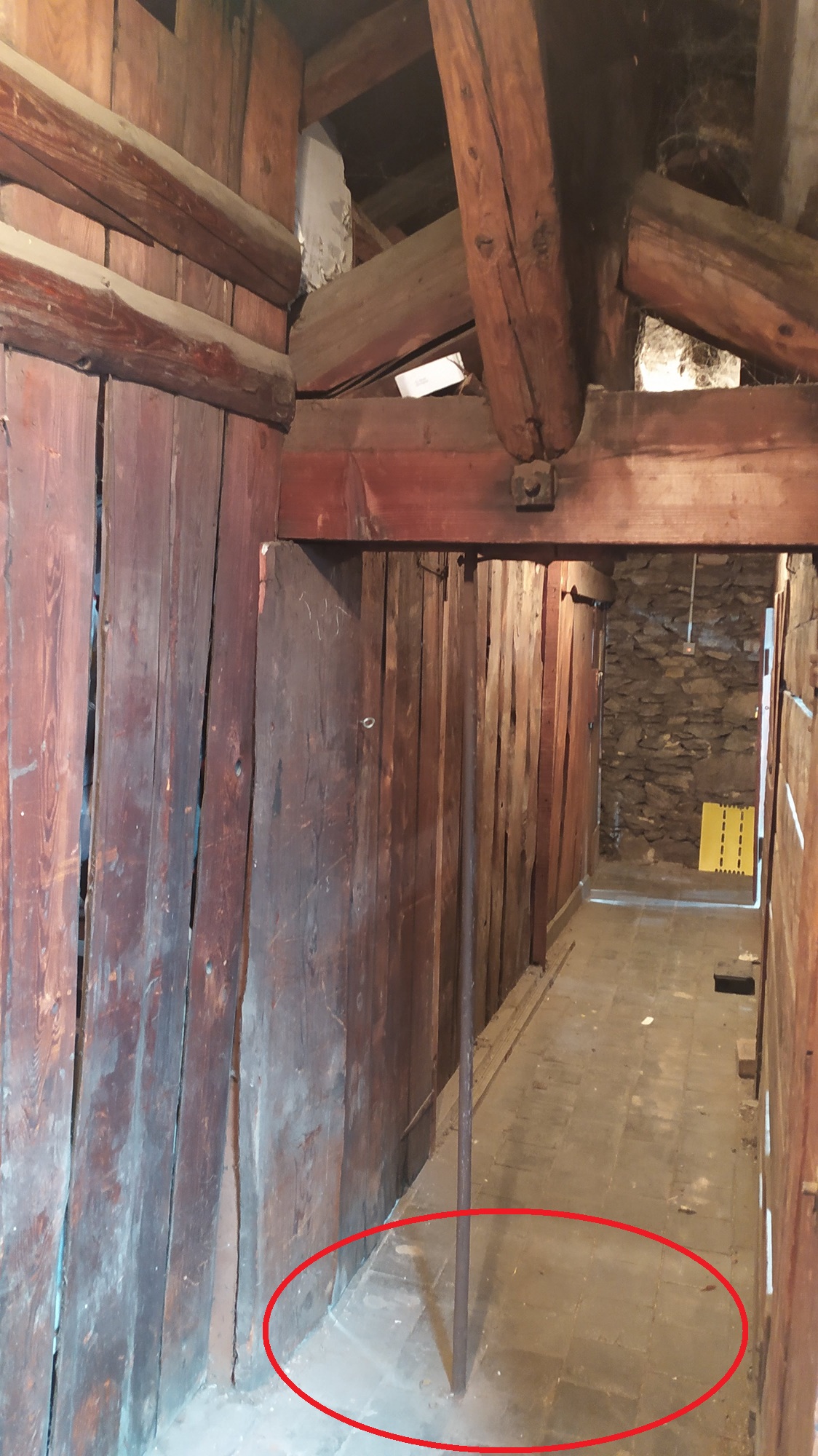 Vieille construction, à surveiller